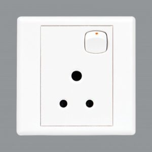 X7 5A Switched Socket Outlet